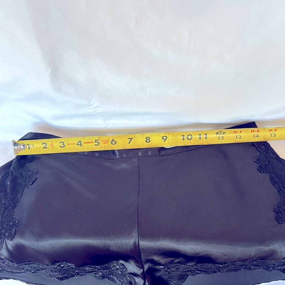 VINTAGE 90’s VICTORIA’S SECRET BEAUTIFUL SEXY CAMI & FLUTTER SHORT SET BLACK M - Picture 12 of 15